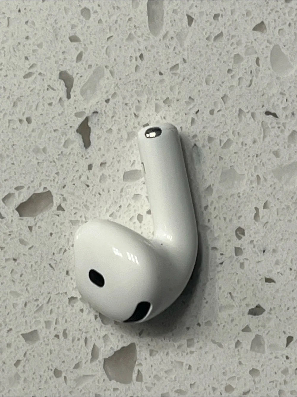 Apple AirPods 4 (4th Gen) ANC A3056 Replacement Earbud Left Side Only
